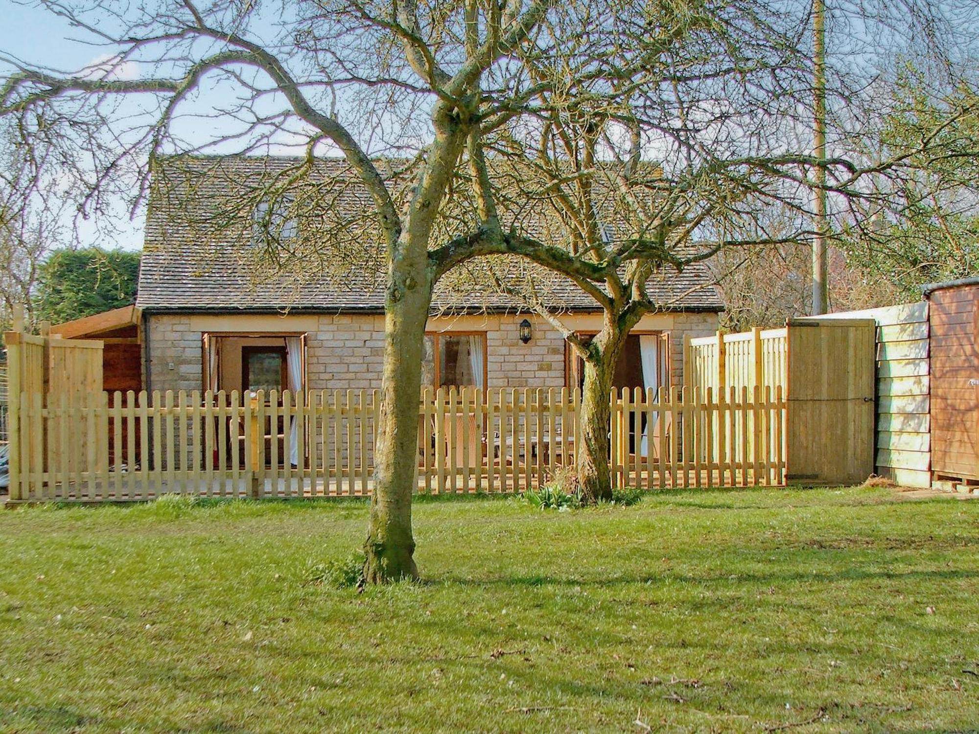 Dove Cottage Ampney Crucis Екстер'єр фото